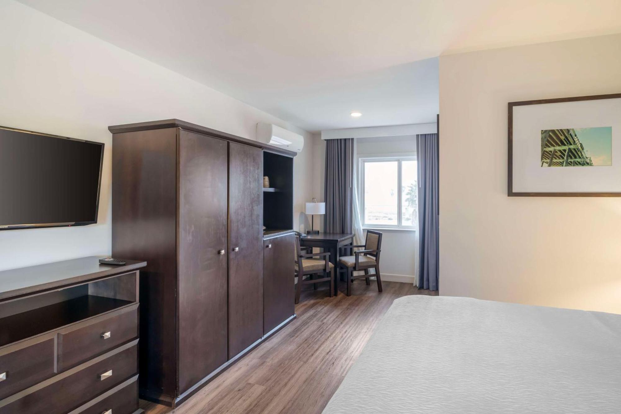 Best Western At Ventura Pier Екстериор снимка